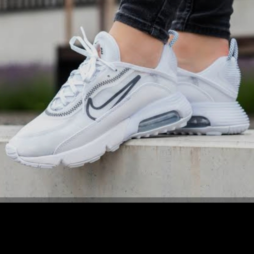 Women's White Nike Sneakers